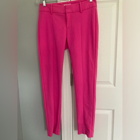Lilly Pulitzer, very comfy, pink pants, size 4 - Picture 1 of 3